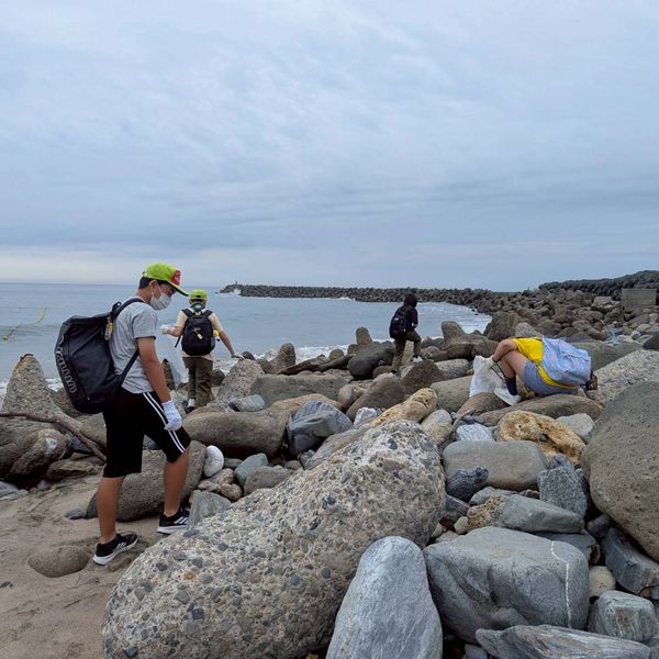 VS海岸清掃＆ネイチャークラフト